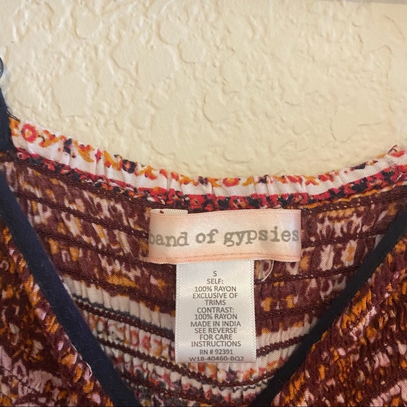 Patterned Romper With Pockets - Picture 7 of 7